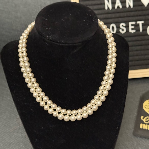 Pearl Necklace - Picture 8 of 15